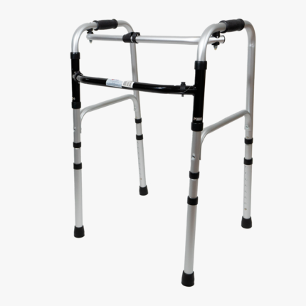 Caminador estándar en aluminio de una barra, plegable, color gris y negro