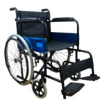 Silla de ruedas estándar reposapiés fijos