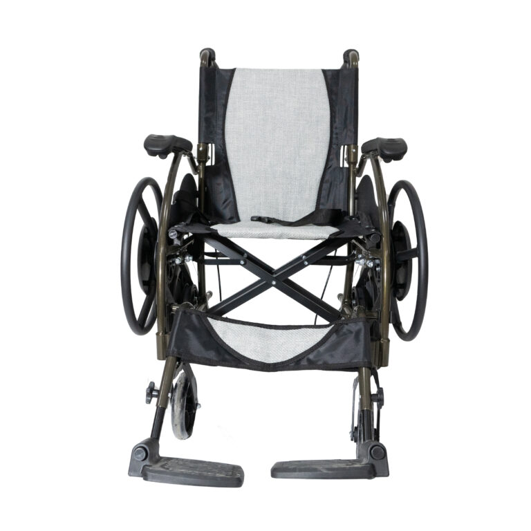Silla de ruedas con propulsión asistida vista lateral